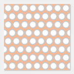 Stijlvolle retro perzik witte stippen patroon behang<br><div class="desc">Maak een gewaagde uitspraak met dit stijlvolle, opvallende behang! Witte polka stippen met een dikke taupe rand herhalen naadloos op een zacht perzik oranje achtergrond, om een must-have look te creëer die tegelijk retro, grafisch en fris modern is. Maak uw ruimte staan boven de menigte met deze abstracte, pop art...</div>