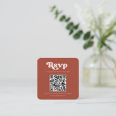 Stijlvolle retro terracotta QR code RSVP respons Informatiekaartje (Staand voorkant)