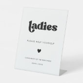 Stijlvolle Retro Zwart & Wit Dames Badkamer Reclamebord Met Voetstuk (Voorkant)