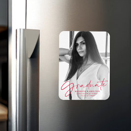 Stijlvolle rode script Afstuderen aankondiging fot Magneet