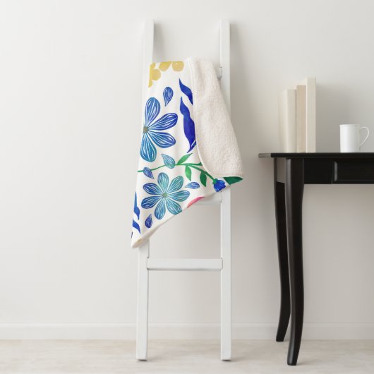 Stijlvolle, roze bloemen handschildervormig sherpa deken (In situ)