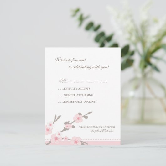 Stijlvolle roze Cherry Blossom RSVP-reactiekaart RSVP Kaartje (Staand voorkant)