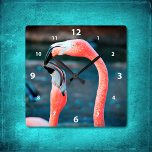 Stijlvolle roze flamingo beste vrienden foto moder vierkante klok<br><div class="desc">Wie zegt dat flamingos geen lol kan hebben met hun favoriete vriend? Verleen je favoriete kamer met deze verbluffende, kleurrijke wandklok van twee flamingos. Uw keuze uit een rond of vierkant klokgezicht. Maakt een geweldig cadeau voor het huishouden! U kunt deze muurklok eenvoudig personaliseren en ik bied ook aanpassingen aan...</div>