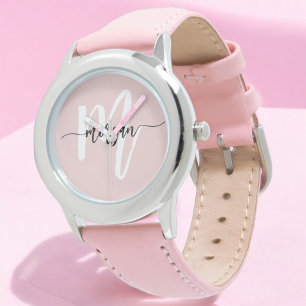 Stijlvolle Roze Modern Script Meisjes Monogram Naa Horloge