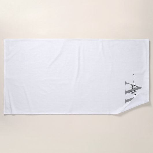 Stijlvolle Script Modern Wit Grijs Monogram Naam Strandlaken (Voorkant)