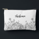 Stijlvolle scriptnaam Floral Sketch Cosmetic Bag Etui<br><div class="desc">Onze Trendy Floral Script Name Cosmetic / Accessoiretas in zwart & wit heeft een grillige boho, handgetekende uitstraling. Netjes & ! Met dit ontwerp kunt u een lijn van doordachte (of praktische) tekst op de achterkant opnemen! Deze moderne, minimalistische bloem is een favoriet voor alle leeftijden. Babysitters, naar oma :)...</div>