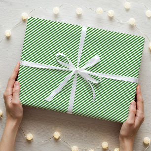 Stijlvolle smalle diagonaal gestreept groen wit cadeaupapier