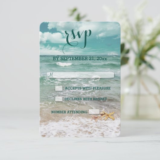 Stijlvolle strand strale bruiloft RSVP (Staand voorkant)