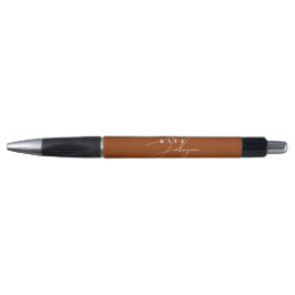 Stijlvolle Terracotta Onderschrift Script Monogram Pen