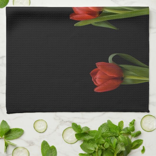 Stijlvolle, trillende rode tapijten op zwarte keuk theedoek (Gevouwen)