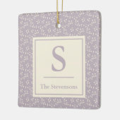 Stijlvolle vintage lila bloemenpatroon monogram na keramisch ornament (Links)