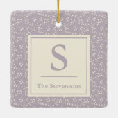 Stijlvolle vintage lila bloemenpatroon monogram na keramisch ornament (Achterkant)