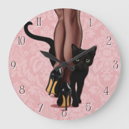 Stijlvolle vrouw en zwarte kat grote klok