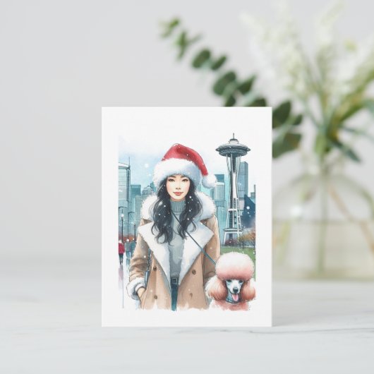 Stijlvolle vrouw loopt met Poodle in Seattle met K Feestdagenkaart (Staand voorkant)