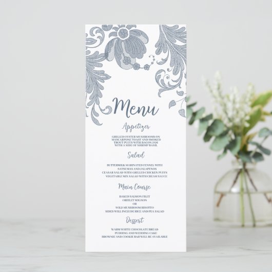 Stijlvolle witte mauve blauwe bloemenkant Bruiloft Programmakaart (Staand voorkant)