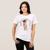 Stijlvolle zelfverzekerde vrouw in het wit Tri-Blend shirt (Voorkant volledig)