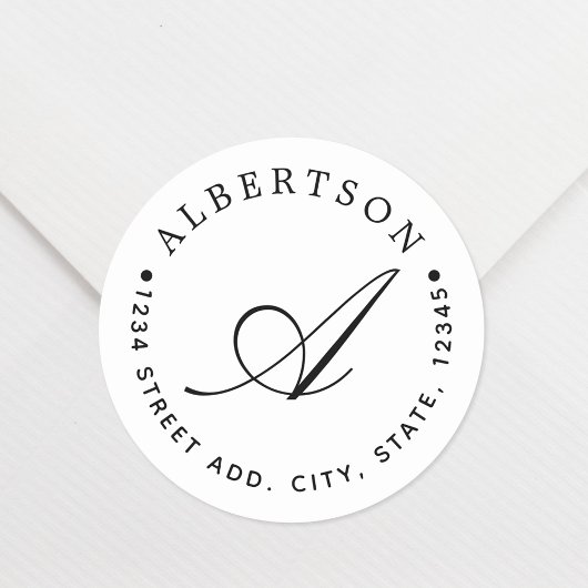 Stijlvolle zwart script monogram familienaam adres ronde sticker