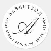 Stijlvolle zwart script monogram familienaam adres ronde sticker (Voorkant)