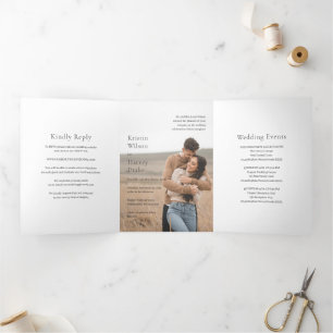 Stijlvolle zwart-wit foto moderne bruiloft drieluik uitnodiging