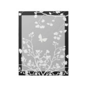 Stijlvolle zwarte en witte vlinder in het wild notitieblok (Linkerzijde)