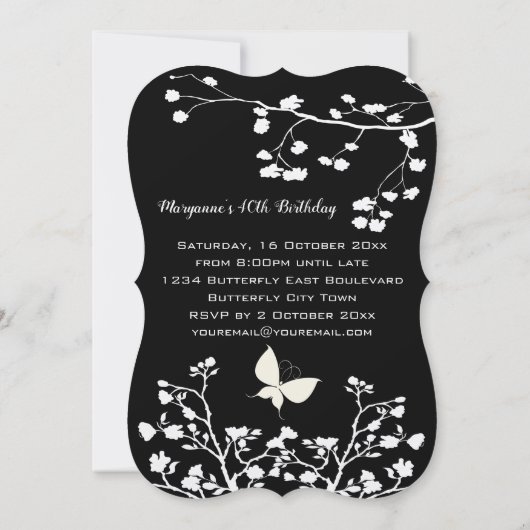 Stijlvolle zwarte en witte vlinderdag kaart (Achterkant)