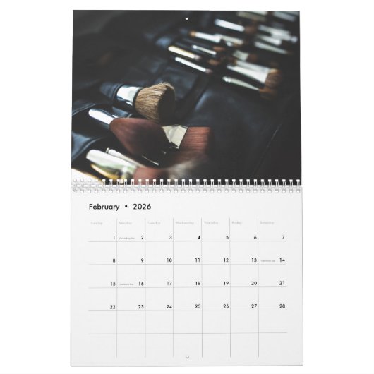 Stijlvolle zwarte make-up artiest kalender (Feb 2026)