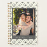 Stijlvolle zwarte witte lijn Art Aangepaste foto Planner<br><div class="desc">Speciaal stijlvol elegant zwart-witlijntekenpaar foto-planner</div>