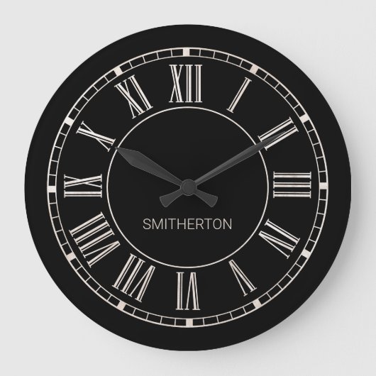 Stijlvolle zwarte witte Romeinse Numerieke Naam Grote Klok (Voorkant)
