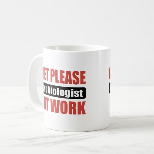 Stil alsjeblieft microbioloog op het werk koffiemok (Voorkant links)