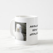 Stil met houding koffiemok (Voorkant links)