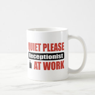 Stil, receptionist op het werk koffiemok