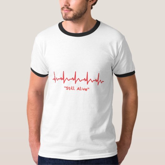 Still Alive – Minimal Heartbeat Dark Humor Design T-shirt (Voorkant)