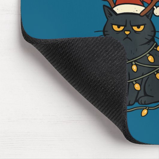 Still Evil, Just Being Festive About It Funny Cat  Muismat (Hoek)