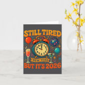Still Tired But It’s 2026 Funny Retro New Year Art Kaart (Gele Bloem)