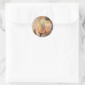 Stille Bloei – Abstracte Tulpen in Zachte Goud Ronde Sticker (Tas)