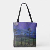 Stille dennen, kosmische dans - een boslandschap tote bag (Achterkant)