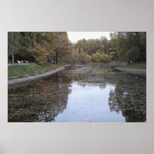 Stille Herfstmeer – Scandinavische Editie Poster (Voorkant)