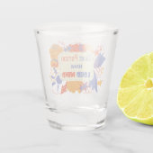 Stille Persoon Met Harde Gedachten blauw geel Shot Glas (Achterkant)
