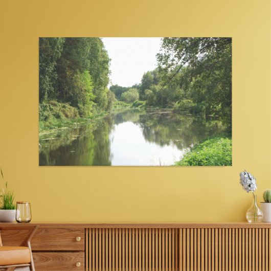 Stille Rivierreflectie Canvas Afdruk (Insitu (Woonkamer))