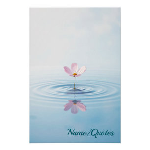 Stille Sereniteit – Roze Lotus op Rustig Water Perfect Poster