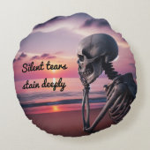 Stille tranen vlekken diep | rond kussen (Achterkant)