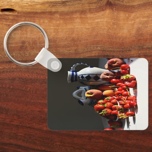 Stilleven met aardbeien, perziken en kersen sleutelhanger (Achterkant)