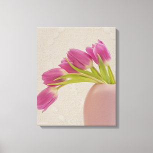 Stilleven van roze tulpen en kantdoek Print