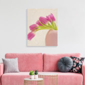 Stilleven van roze tulpen en kantdoek Print (Insitu (Woonkamer))
