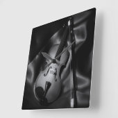 Stilstaand afbeelding van een viool vierkante klok (Hoek)