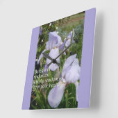 Stilstaande en stille Inspirerend Quote Paarse Iri Vierkante Klok (Hoek)