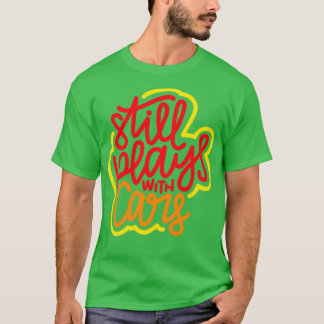 stilstaande spellen met rode Oranje liter T-shirt