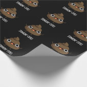 Stinkin Cute Funny Poo Pun Dark BG Cadeaupapier (Hoek)