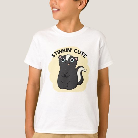 Stinkin Schattige Funny Skunk Pun T-shirt (Voorkant)