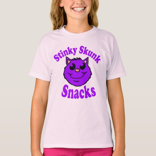 Stinky Skunk Snacks T-shirt (Voorkant)